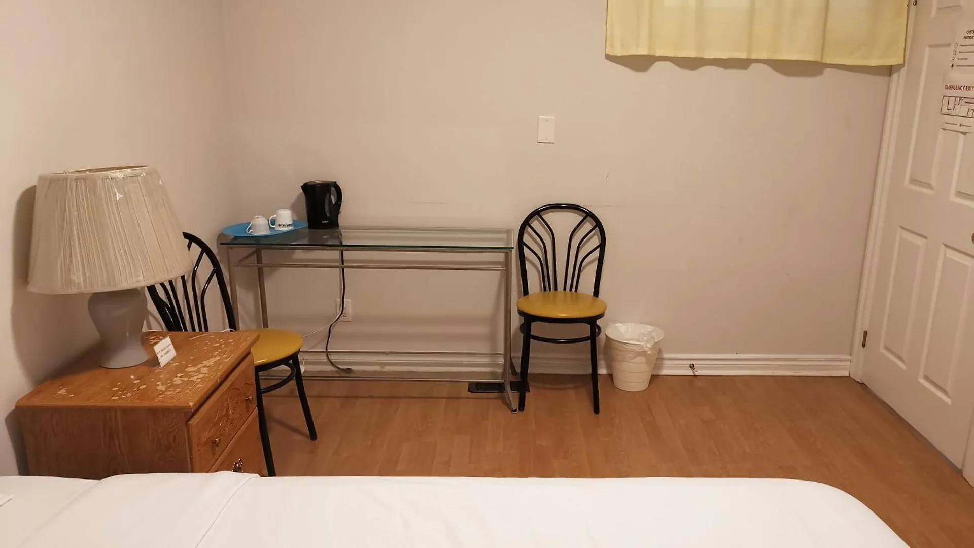 Apartamento Cozy Private Rm Heart Of North York Free Parking Full Kitchen Close To Downtown Toronto Canadá