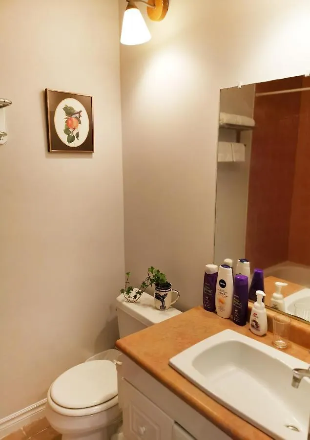 Apartamento Cozy Private Rm Heart Of North York Free Parking Full Kitchen Close To Downtown Toronto